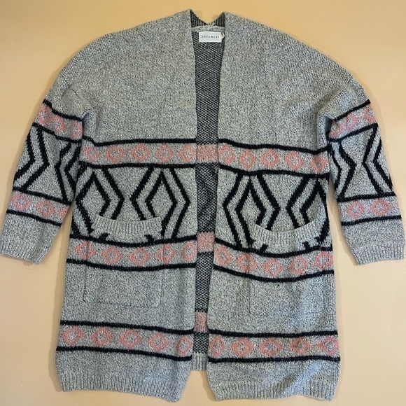 Dreamers Sweater Cardigan - Picture 1 of 5